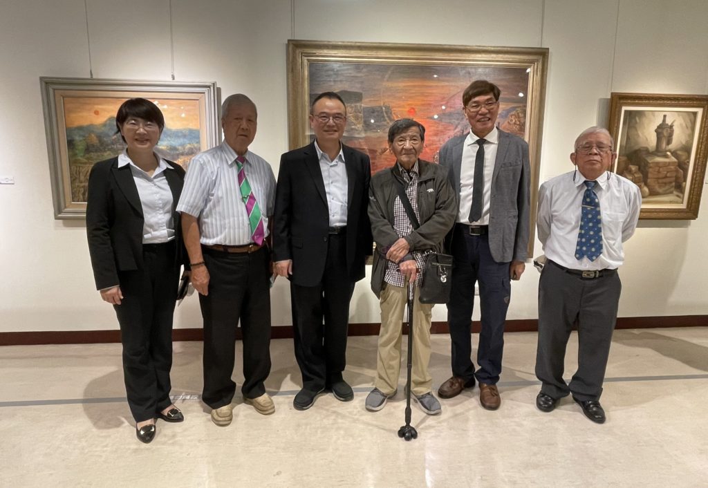南美會開幕式貴賓雲集，包含文化局長陳佳君、藝術家倪朝龍、文化部政務次長蕭宗煌、藝術家周天龍、理事長李學富、藝術家簡嘉助等人均親自到場祝福(左至右)