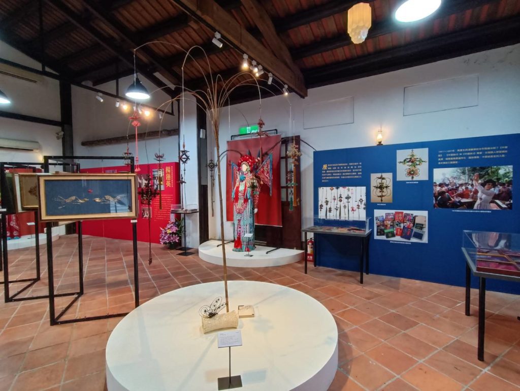 「藝以人揚——臺北市110年度登錄無形文化資產授證特展」,於剝皮寮歷史街區展出。(記者 陳安婷/攝)