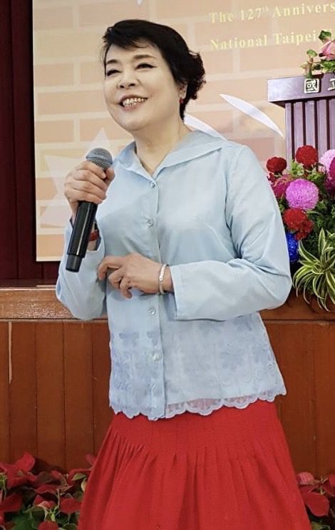 ▲以歌聲療癒心靈,以音樂打動人心的簡文秀教授,對公益活動的支持與奉獻總是身先士卒,一馬當先。(圖/億光基金會 提供)