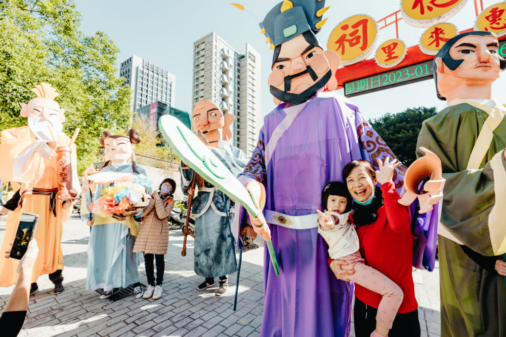 2023年臺中國家歌劇院大偶迎春_臺中國家歌劇院提供_3