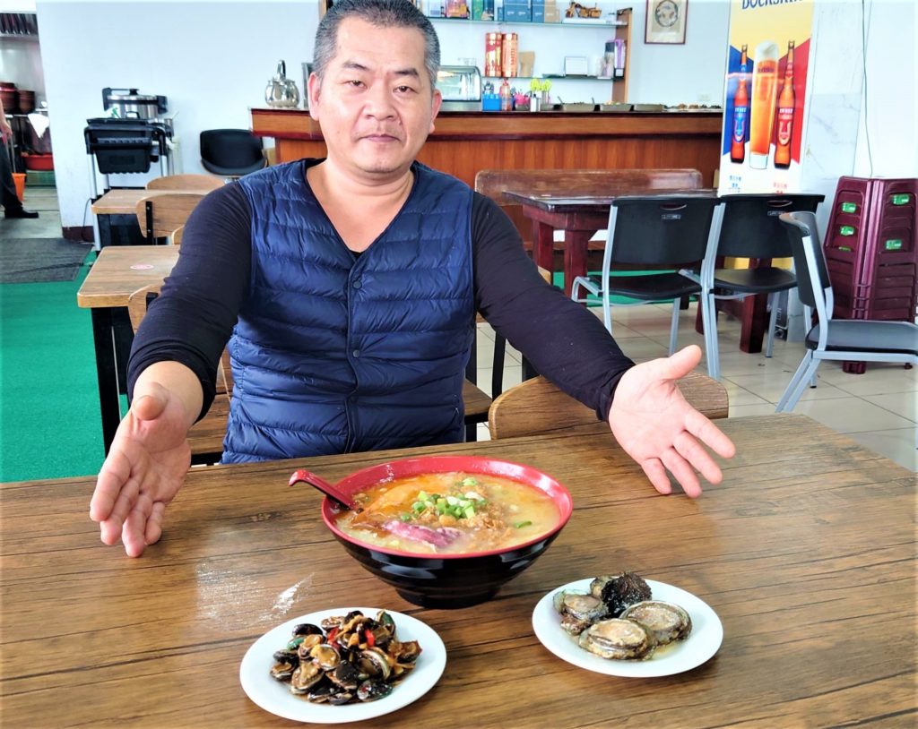 ▲在地美食歡迎遊客前來品嚐。(圖/新北漁業處 提供)