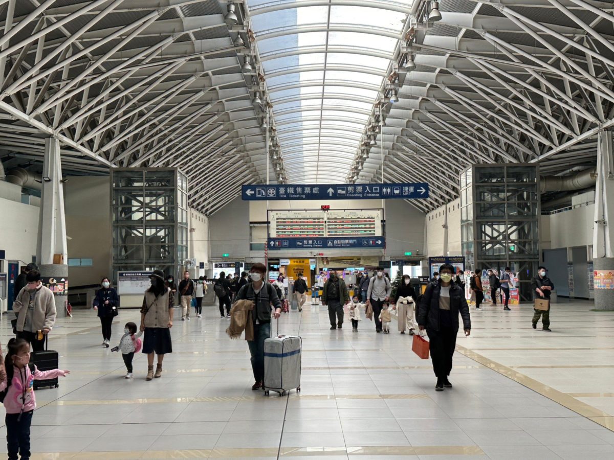 臺鐵局112年元旦連假疏運   運能再創新高