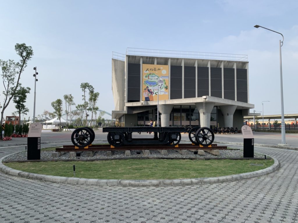 潮州鐵道園區鎮館之寶–大物車。(圖/台鐵提供)