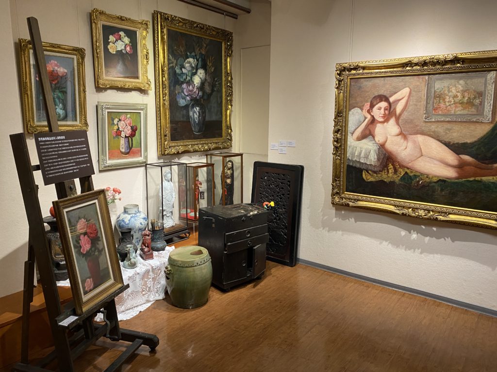 李梅樹紀念館展場精致的展出作品,值得細細品味。