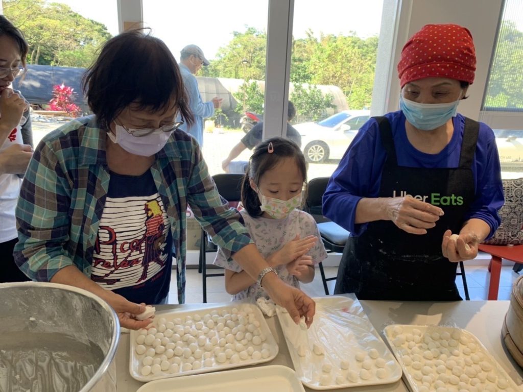 ▲休閒農場試營運讓民眾體驗DIY的樂趣。（圖/新北農業局 提供）