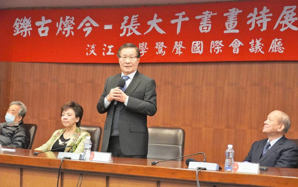 ▲淡江大學校長葛煥昭博士(立者),強調淡大能獲得業界的肯定是全體師生共同努力的結果。左二為淡江大學董事長張家宜博士。(記者 辛澎祥/攝)