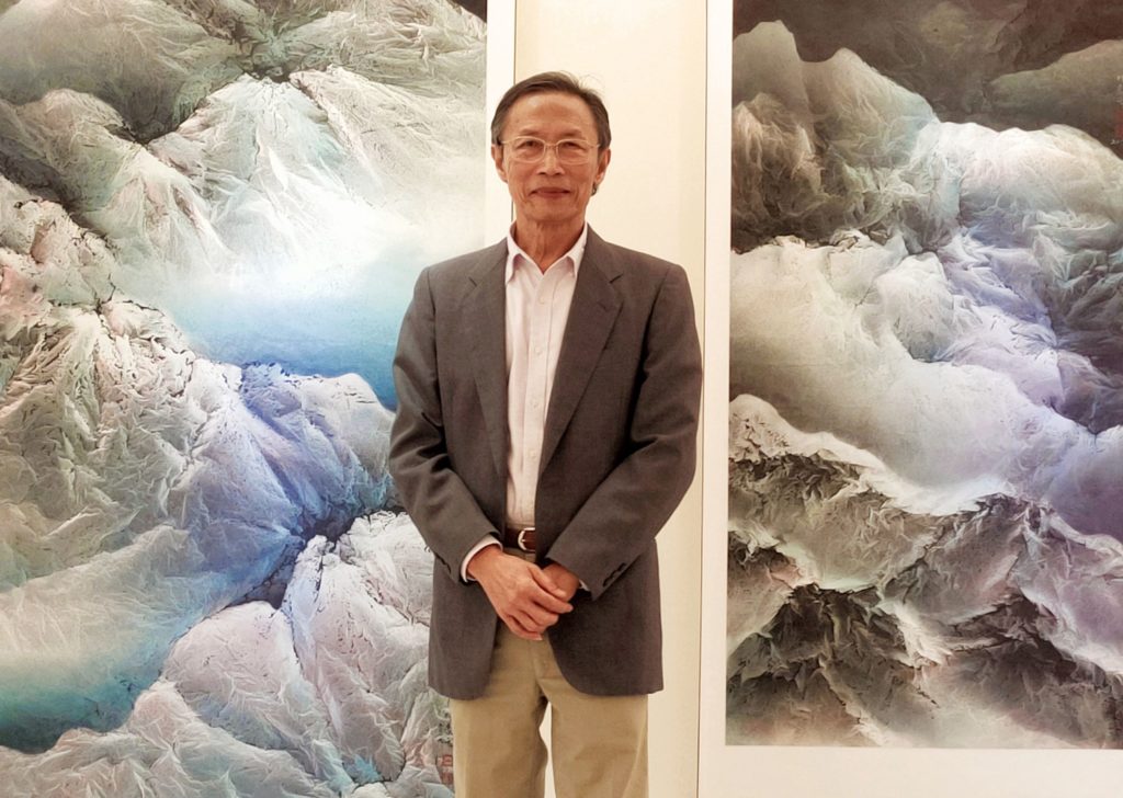 ▲現代水墨畫家林象元老師的作品，運用多層次的創作技法而展現新的意境。（記者 辛澎祥/攝）