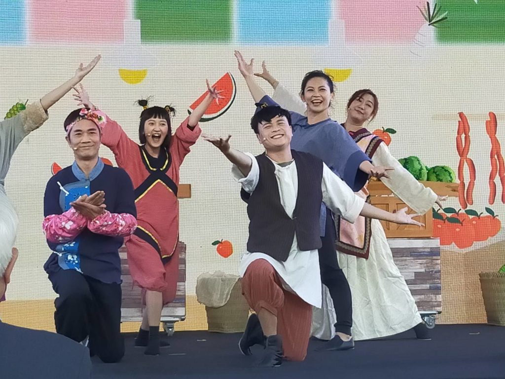 ▲演出團體以臺灣多元語系的表達引起高度關注。(記者 辛澎祥/攝)