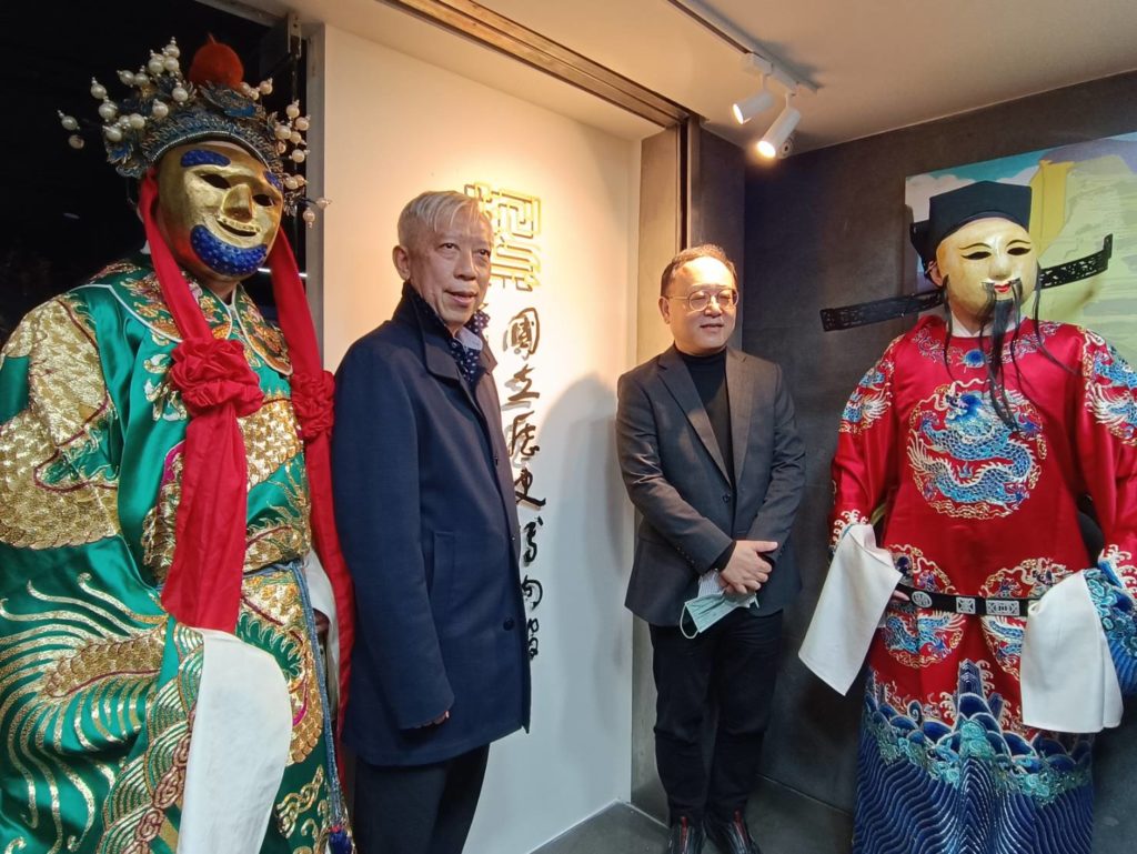 文化部長史哲與梁永斐館長主持史博館南海辦公室揭牌議儀式。(記者 陳安婷/攝)