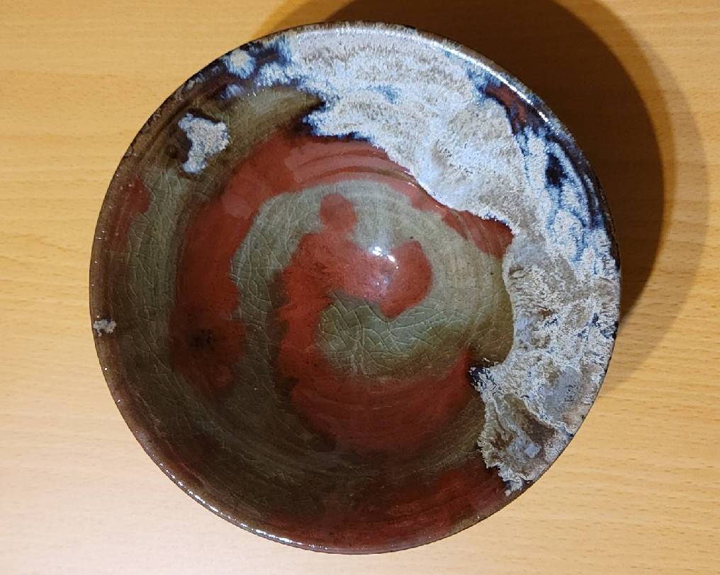 ▲從一個盞的釉彩圖紋想像美好的祈願。（圖/林淑珠提供）