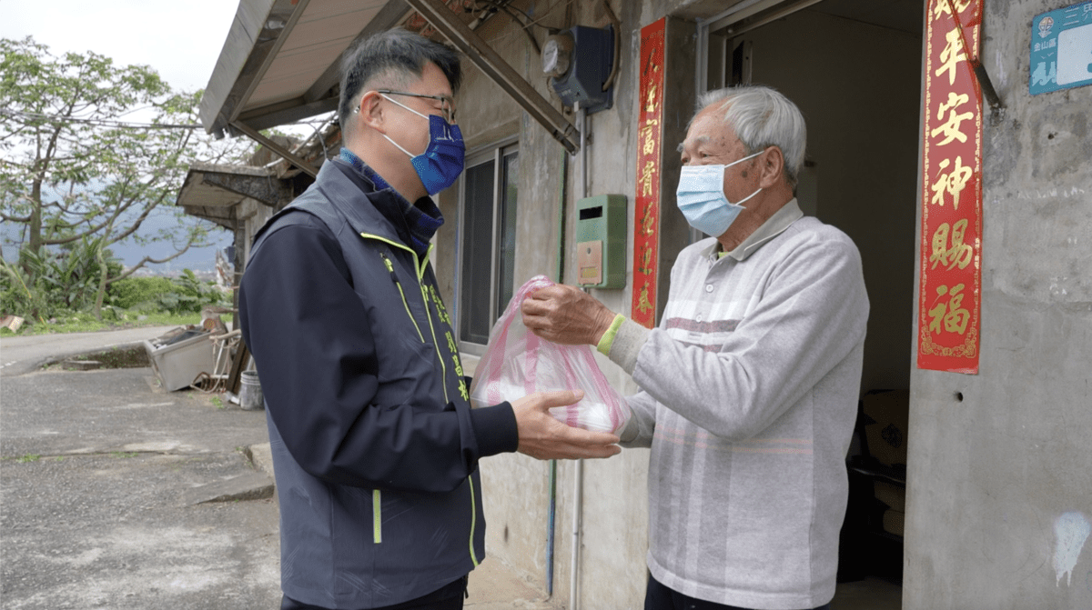 全台缺蛋潮   金山區公所集愛心購置千顆雞蛋照顧弱勢