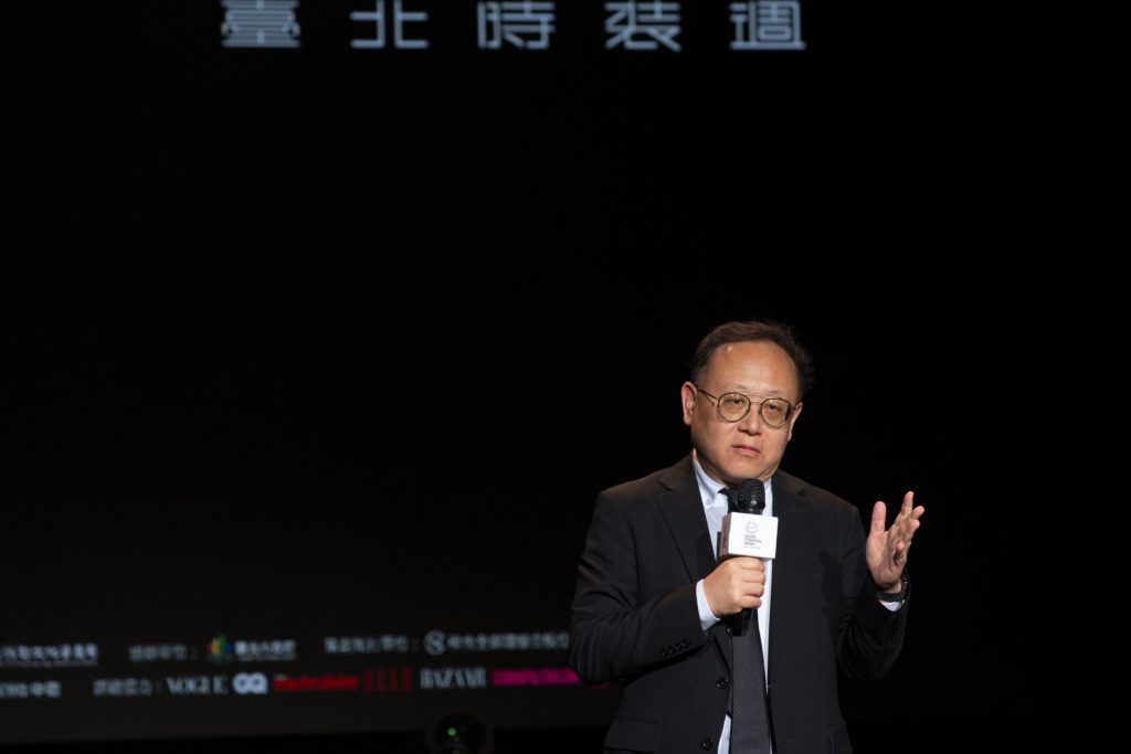 ▲文化部長史哲致詞時表達對臺北時裝週活動所強調的文創價值極為重視。（圖/文化部 提供）