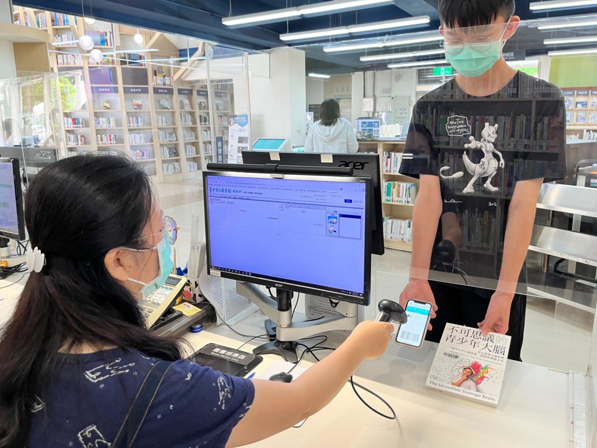 臺中市民智慧閱讀   年度使用圖書館網站次數居六都第一