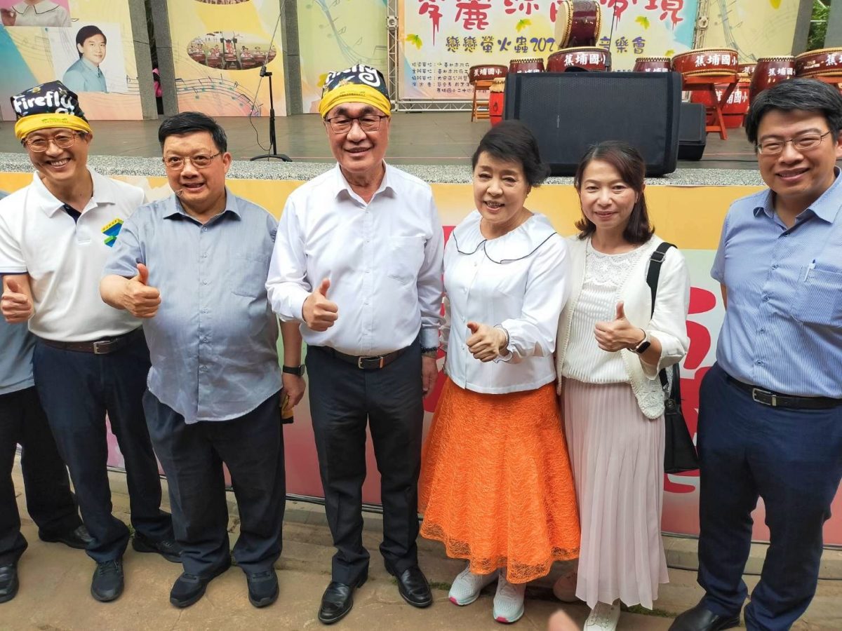 愛麗絲的夢境   螢火蟲的閃亮  疫後親子音樂會登場   簡文秀聽海歡樂唱   嗨翻全場