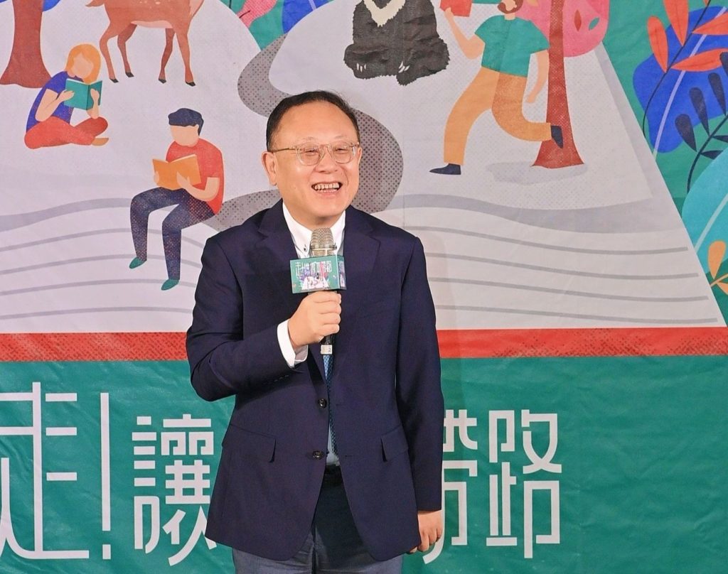 ▲文化部長史哲致詞時表達對書香活動的支持與讚許。（記者 辛澎祥/攝）