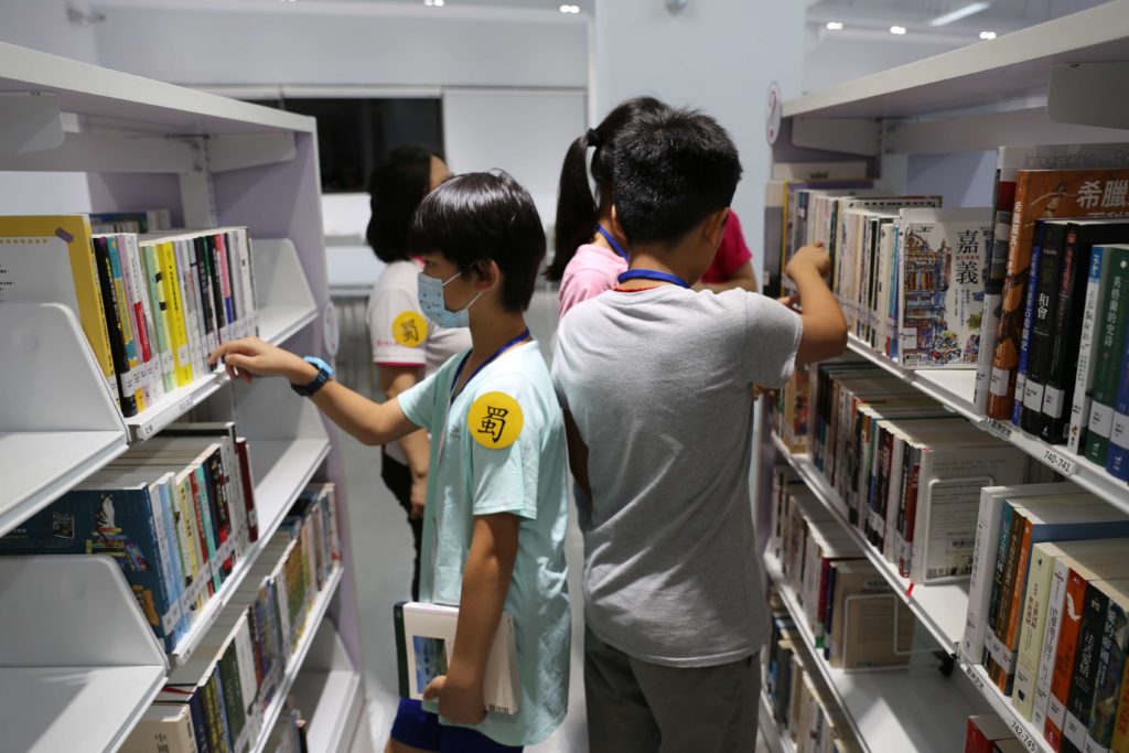 夜訪圖書館解謎冒險活動。(圖/文化局提供)