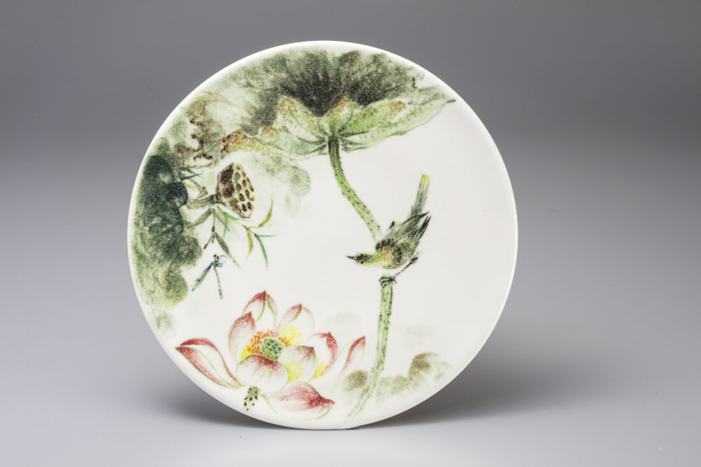 林文嶽新作《荷田所見》描繪蓮花優雅姿態。(圖/文化局提供)