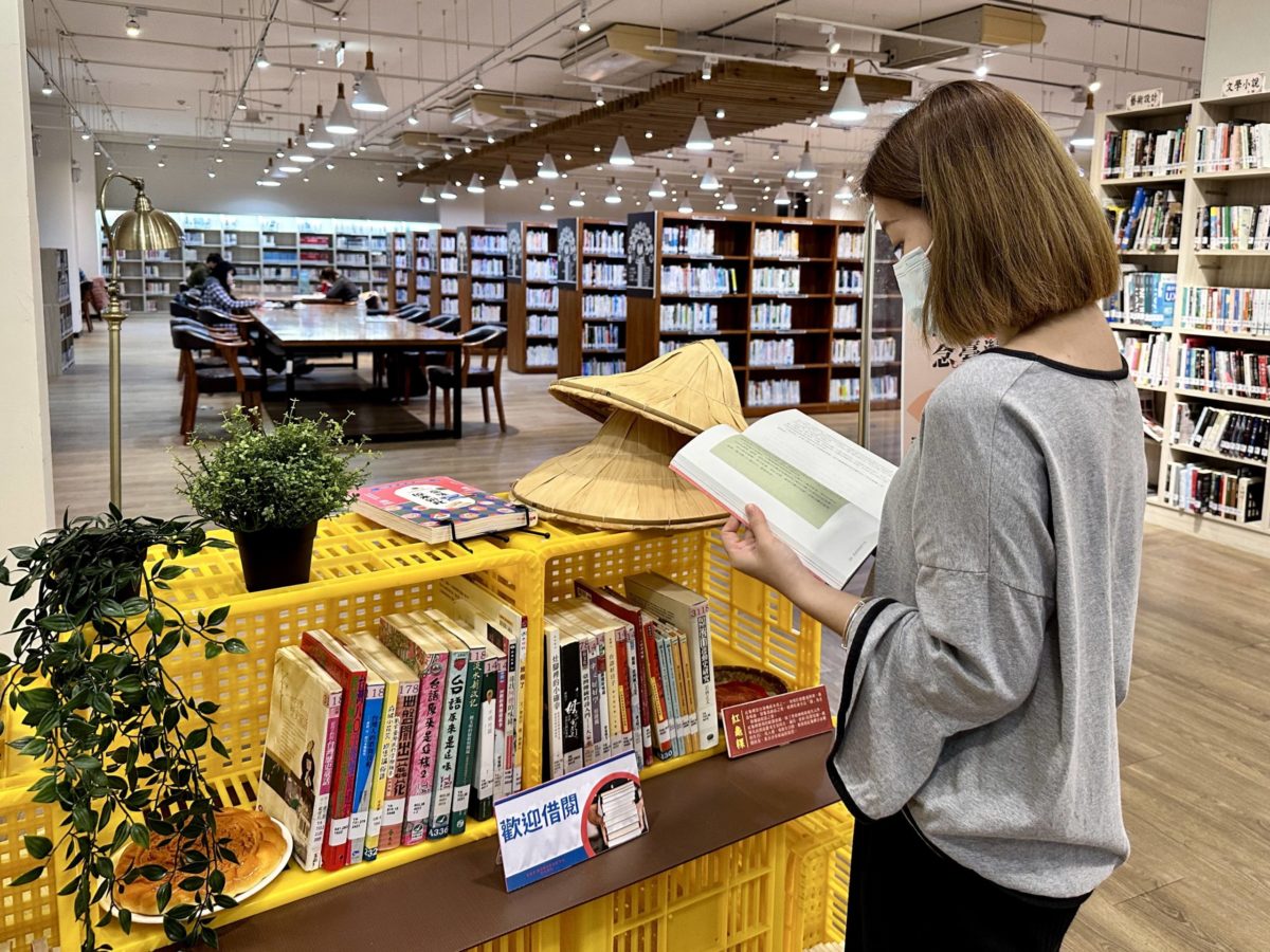 迎接世界閱讀日   臺中市立圖書館生態走讀、書展及講座開跑