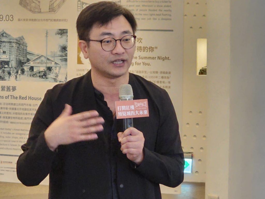 ▲西門紅樓總監李志勇致詞時表達對紅樓古今對應的豐沛歷史。(記者 辛澎祥/攝)