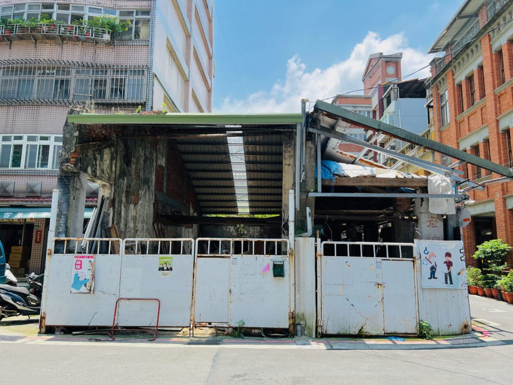 「明善堂」位於大稻埕迪化街北段,曾作為勸善宣講之用。(圖/文化局提供)