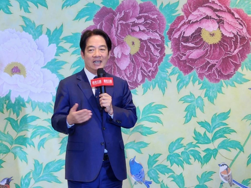 ▲副總統賴清德致詞時表達對姚旭燈藝術創作上成就的正面評價。(記者 辛澎祥/攝)