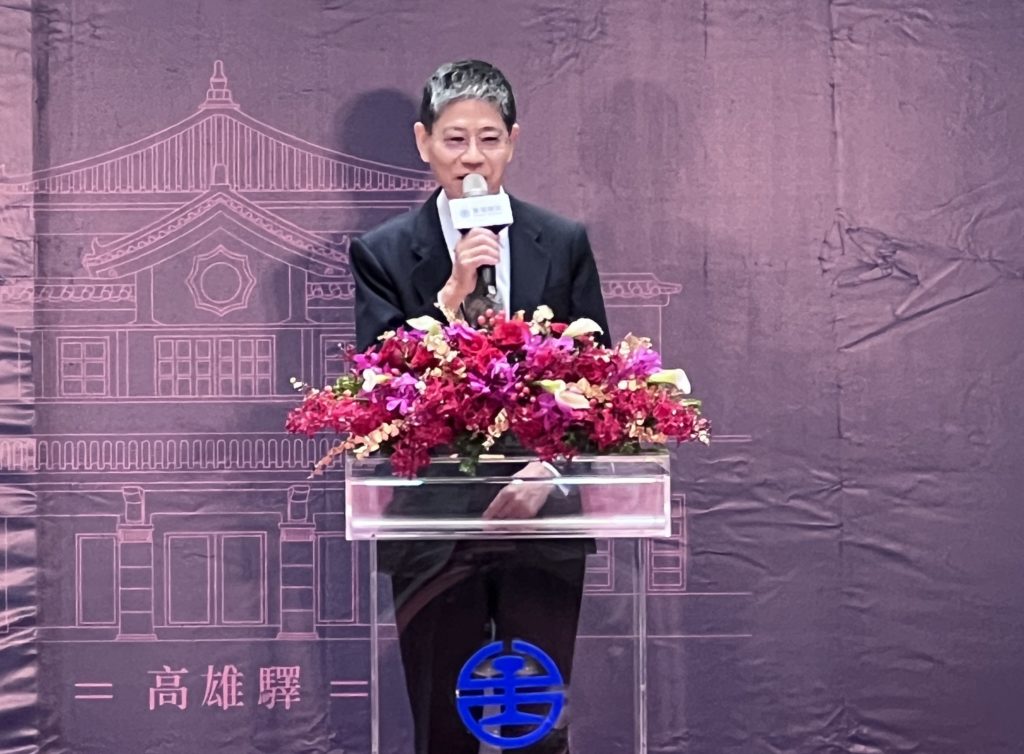 ▲臺酒公司總經理林士傑致詞時肯定與臺鐵合作行銷商品的意義。（圖/臺鐵 提供）