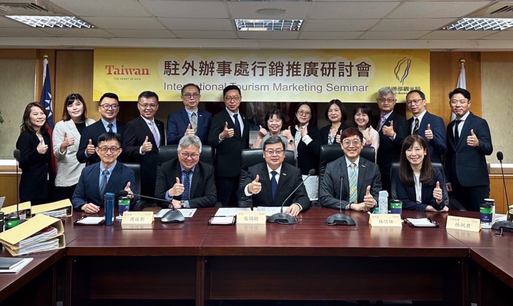 張錫聰局長主持2023交通部觀光局與駐外辦事處行銷會議。（圖/交通部觀光局）