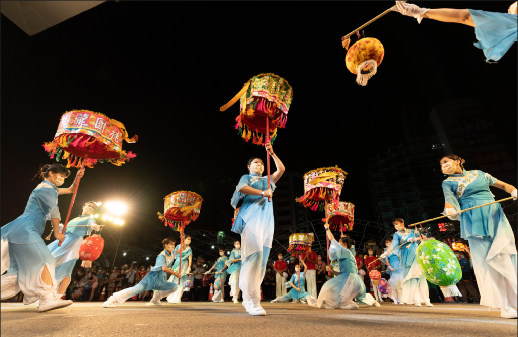 2023桃園閩南文化節系列活動,藝閣VS踩街領銜登場。(圖/文化局提供)