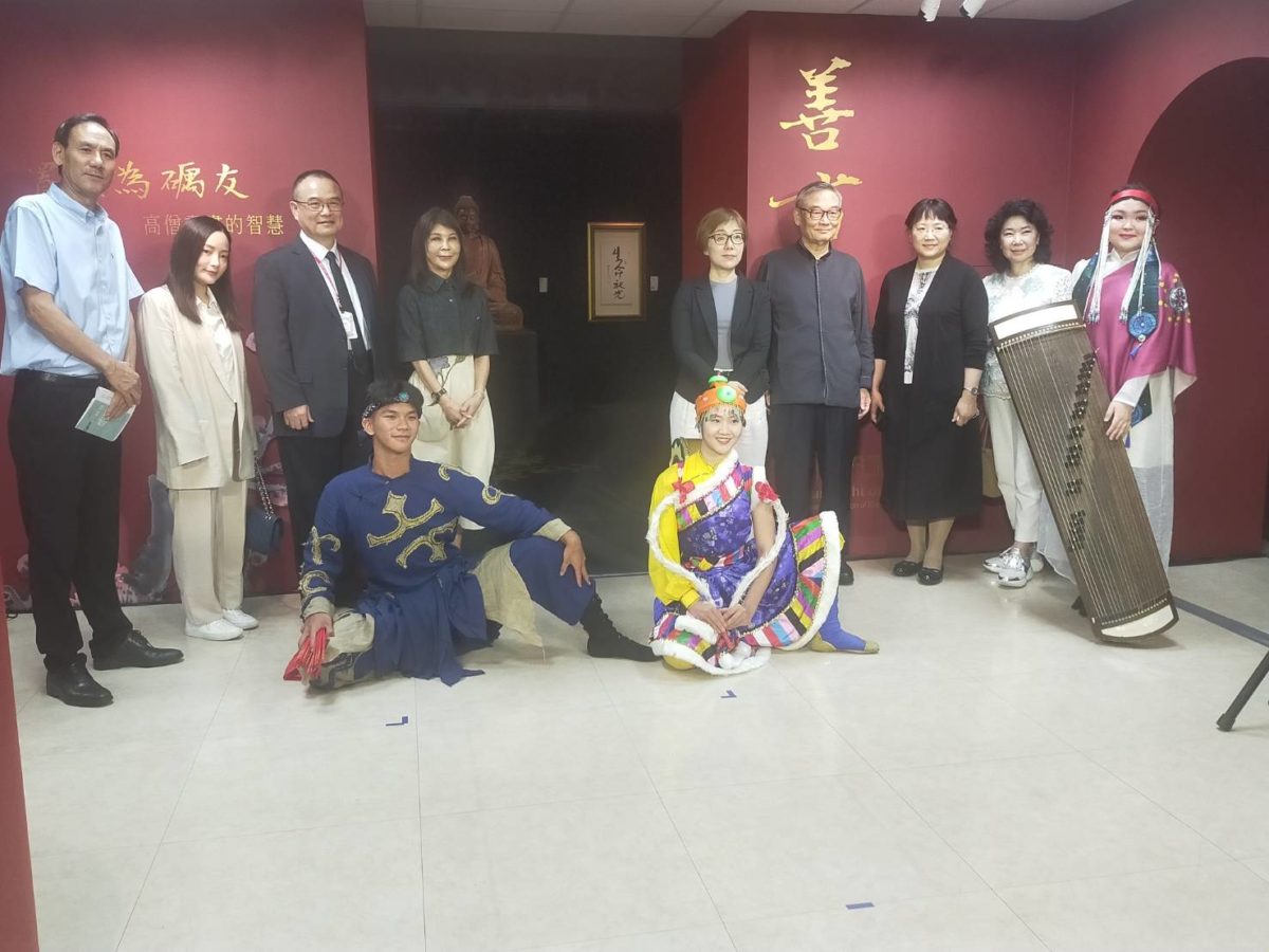 善事吉照   藏傳佛化   高僧書畫展跨越時空   展現多元文字書藝之美