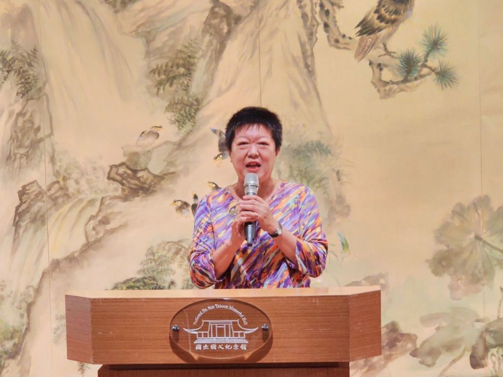 ▲國立國父紀念館副館長楊同慧,代表館方歡迎臺南知名藝術家來北展出,深具館際合作意義。(圖/詹佳綺 攝)