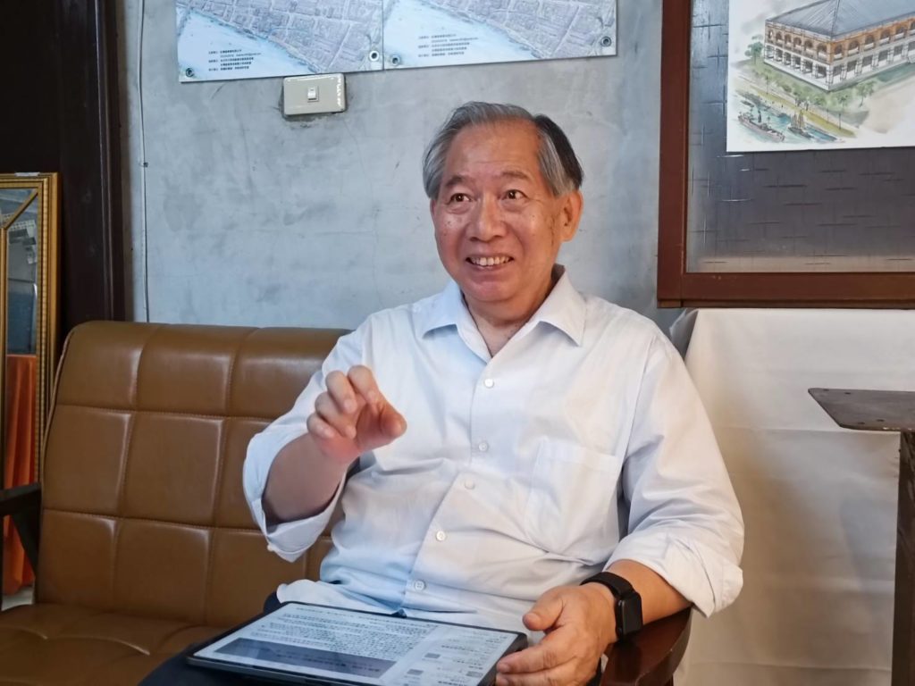 ▲談到李春生30歲方來台發展的歷程與對臺灣日後經濟發展的貢獻,李福然強調這是李春生早年在外商體系的歷練所致。(記者 辛澎祥/攝)