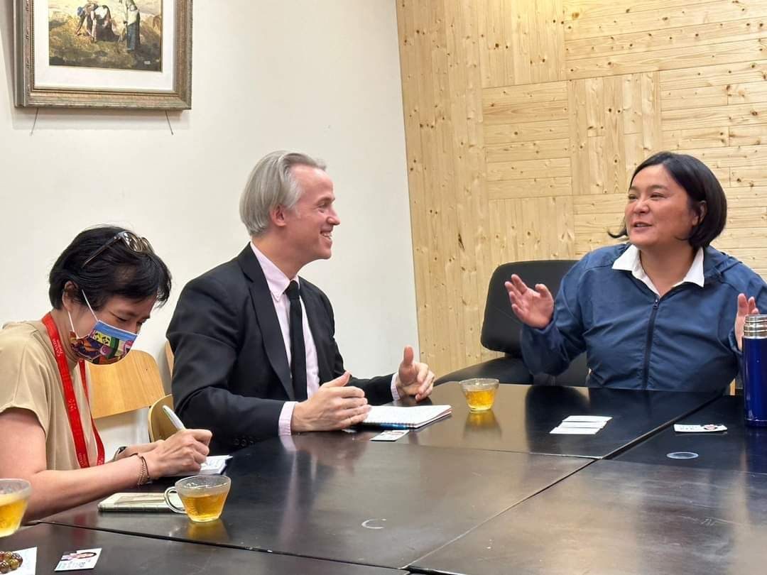 和平渴望   舉世真諦   加拿大駐台代表處官員拜會陳玉珍   探討金門人對和平的嚮往