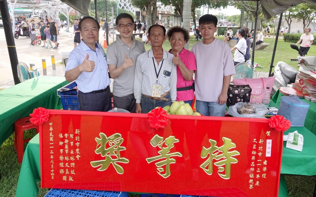 50年種植經驗   八里區褚國輝種出新北冠軍柚