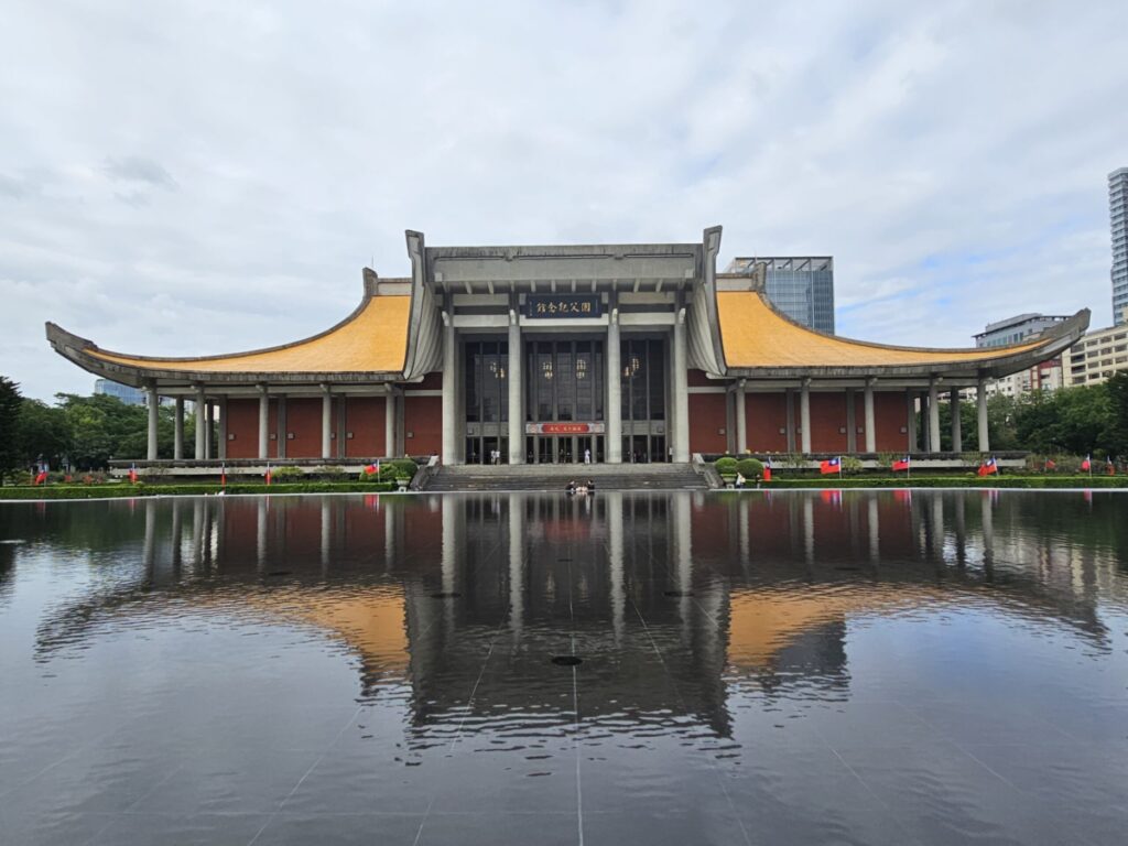 國父紀念館映池呈現建築之美。（圖/國父紀念館提供）