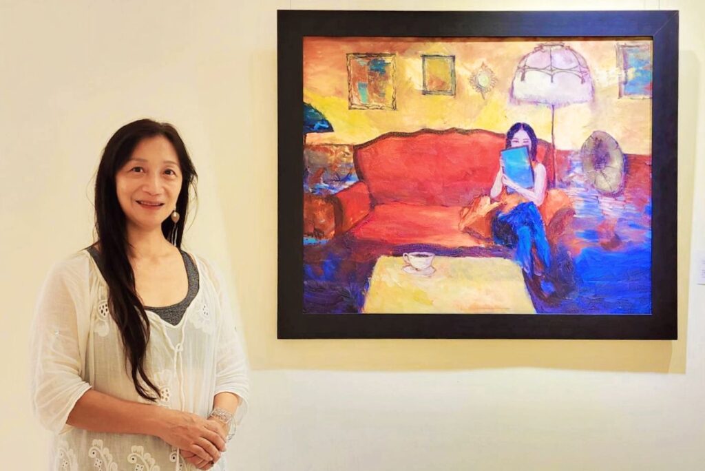▲在「咖啡廳的自畫像」作品中,莊欣婷有著澄靜心境的剖析,透露出全然自在與安定。(記者 詹佳綺/攝)