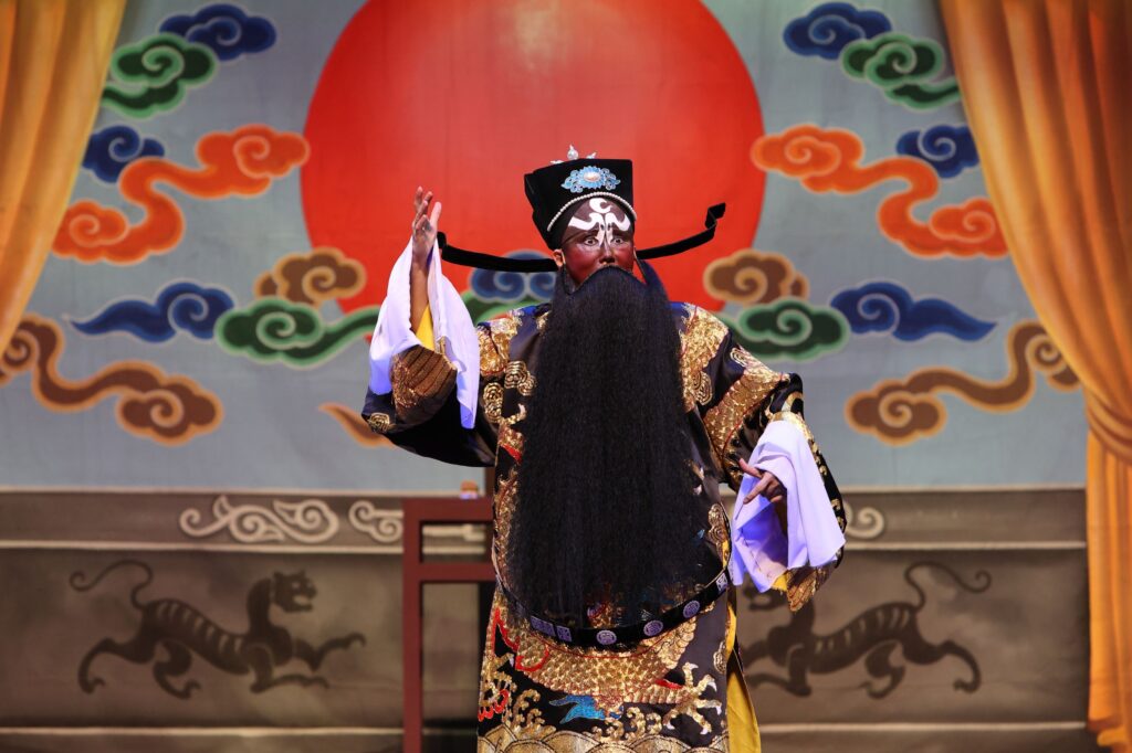 ▲演員演技突出讓劇情呈現高度張力。(圖/明華園 提供)