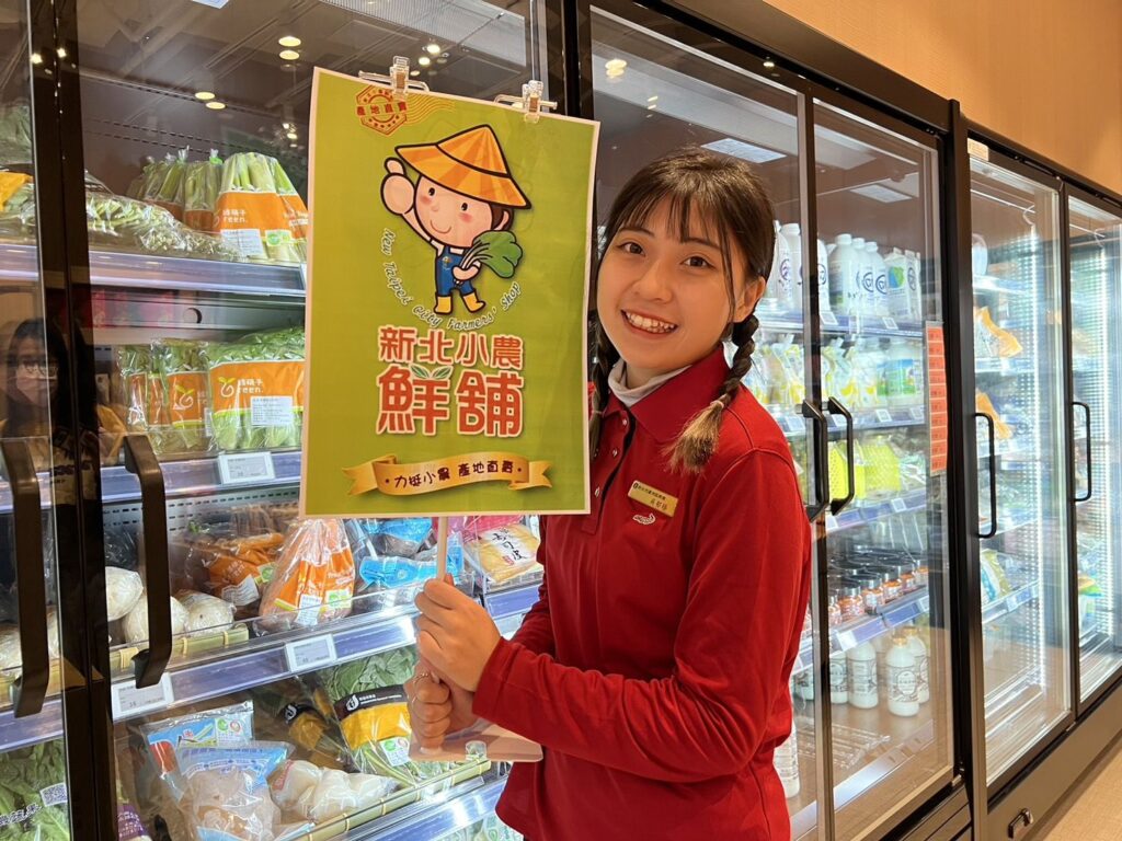 ▲蘆洲農會樂活館開幕,民眾前往賣場選購商品及食材。(圖/新北農業局 提供)