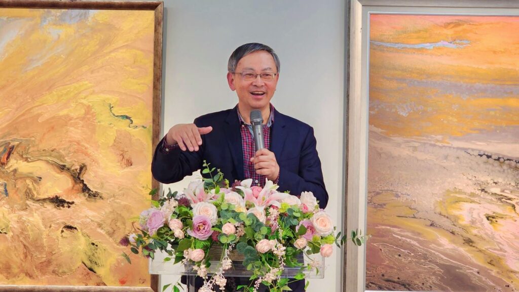 ▲前臺藝大副校長林泊佑,認為蔡玉葉老師在藝術領域的專注與執著令人佩服。(記者 辛澎祥/攝)