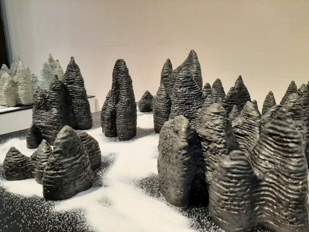 邱永豐作品〈行山系列〉。(圖/文化局提供)