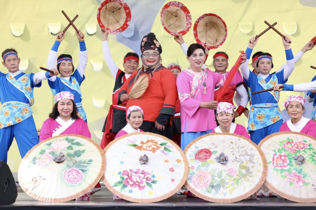 ▲地方演出團體的歌舞呈現帶來感動。（圖/文化部 提供）