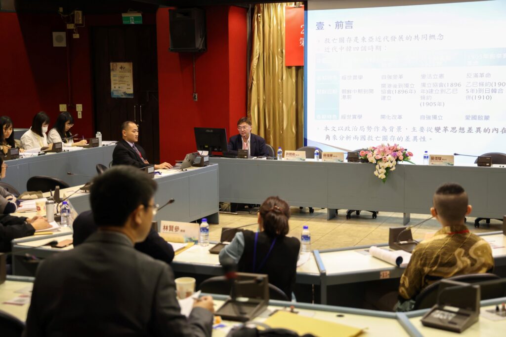 國防大學許閔政同學發表論文。(圖/國父紀念館提供)