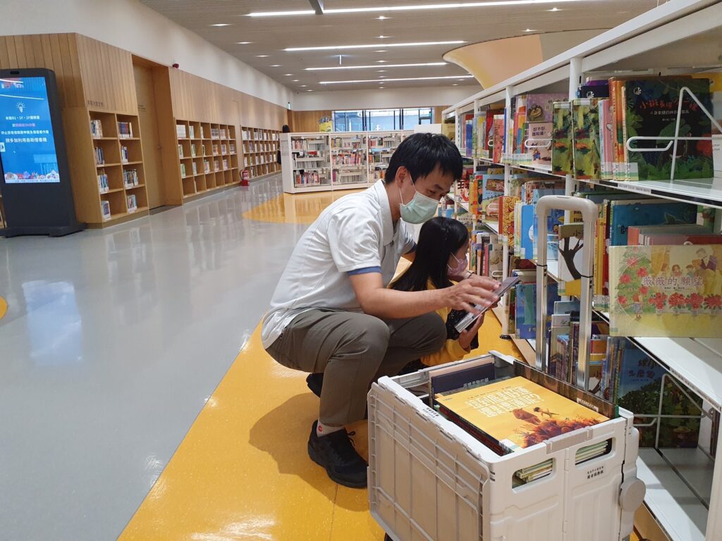 南市圖寒假期間推出借閱冊數加倍活動。(圖/南市圖提供)