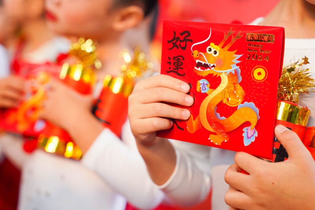 ▲宜蘭縣政府發放的龍形紅包袋,充滿雅趣。(圖/宜蘭文化局 提供)