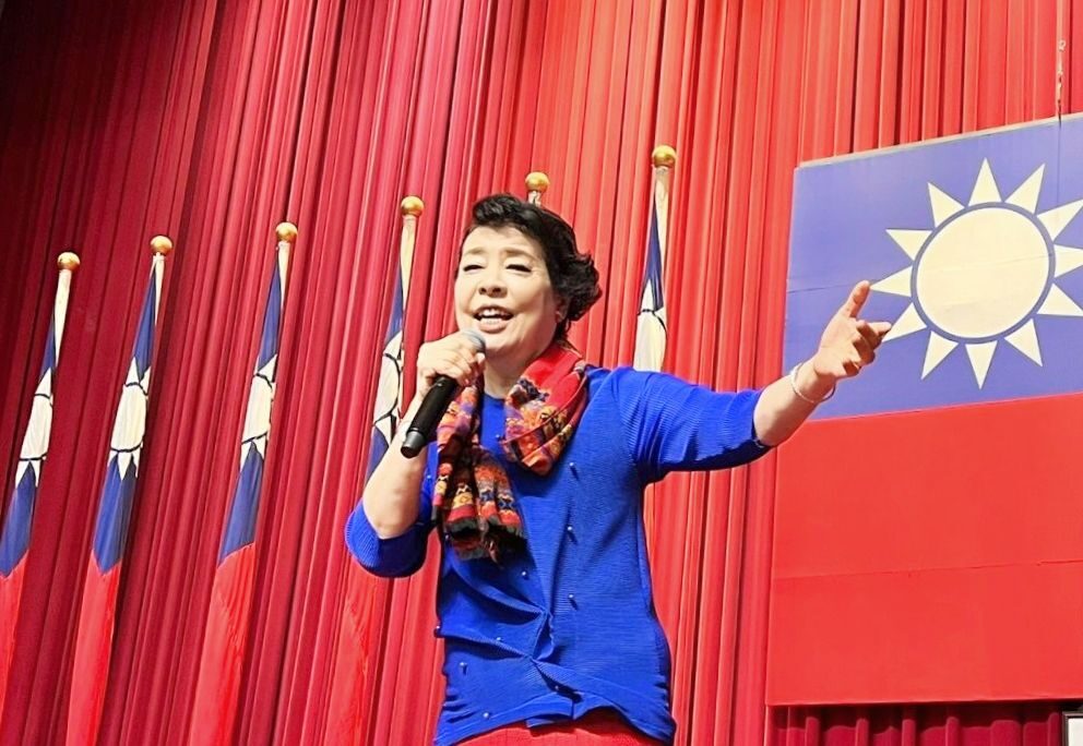 付出愛心  展現熱情   簡文秀帶領億光文教基金會行善   登高一呼展現正能量