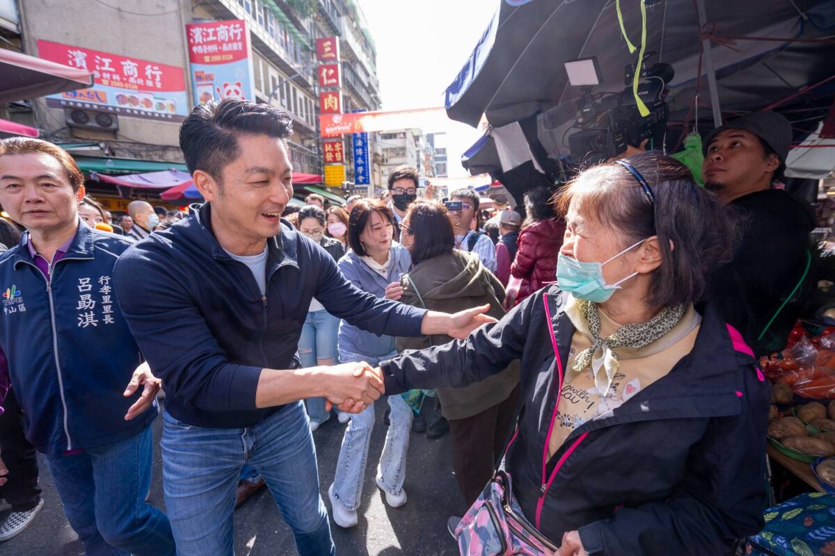 榮濱商店街生鮮蔬果一站購足   年節食材採購最便利