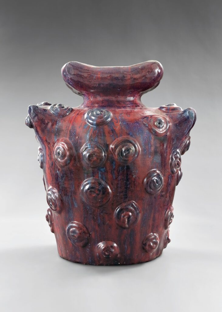 藝術家林墡瑛陶藝作品「乾坤」。(圖/文化局提供)