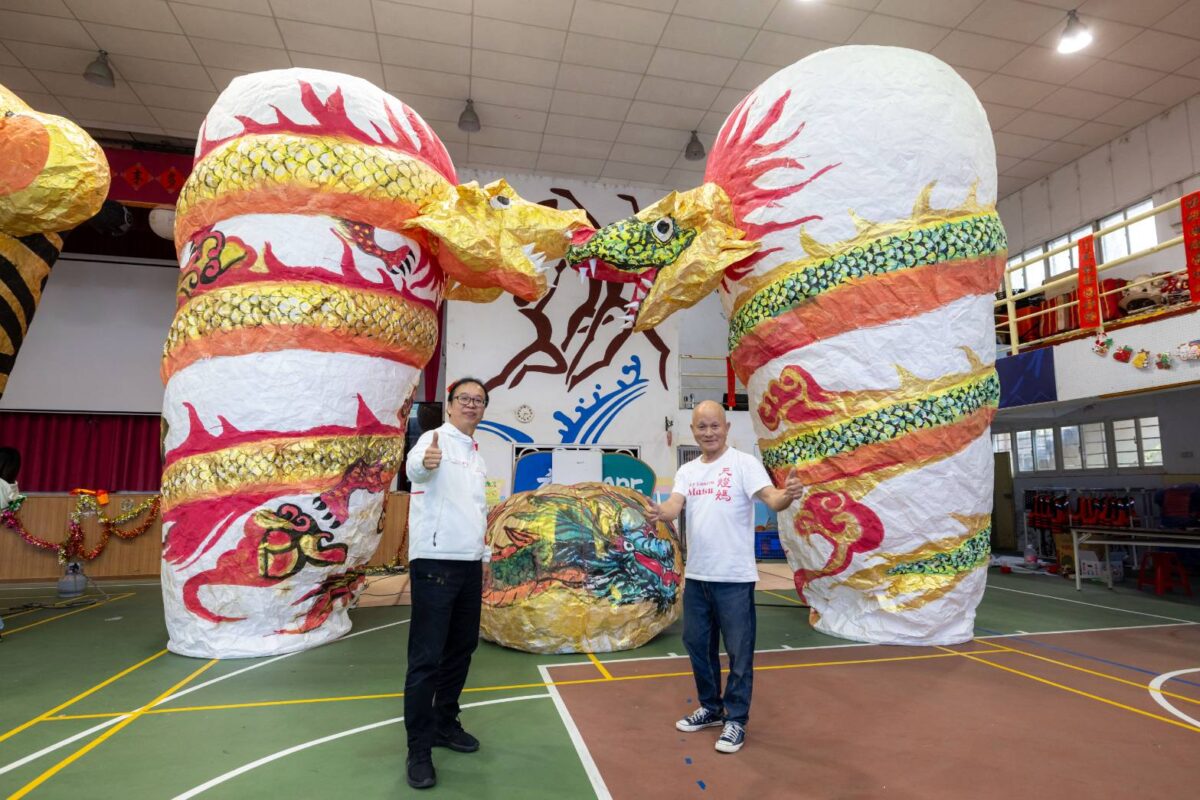 世界龍好20呎主燈首亮相  新北平溪天燈升空  備受期待