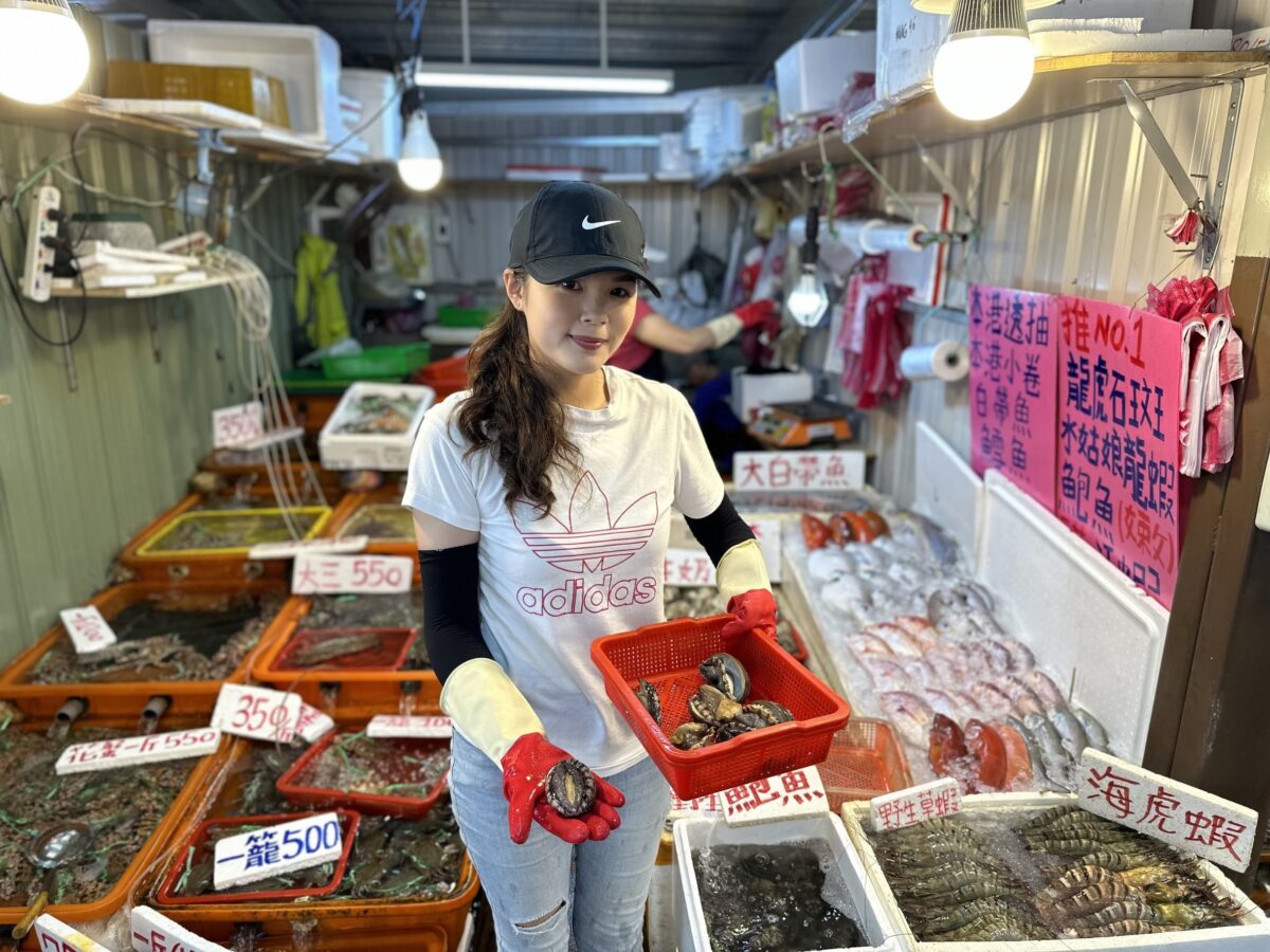 龜吼漁夫市集新春初一至初五發紅包   祝大家龍平安