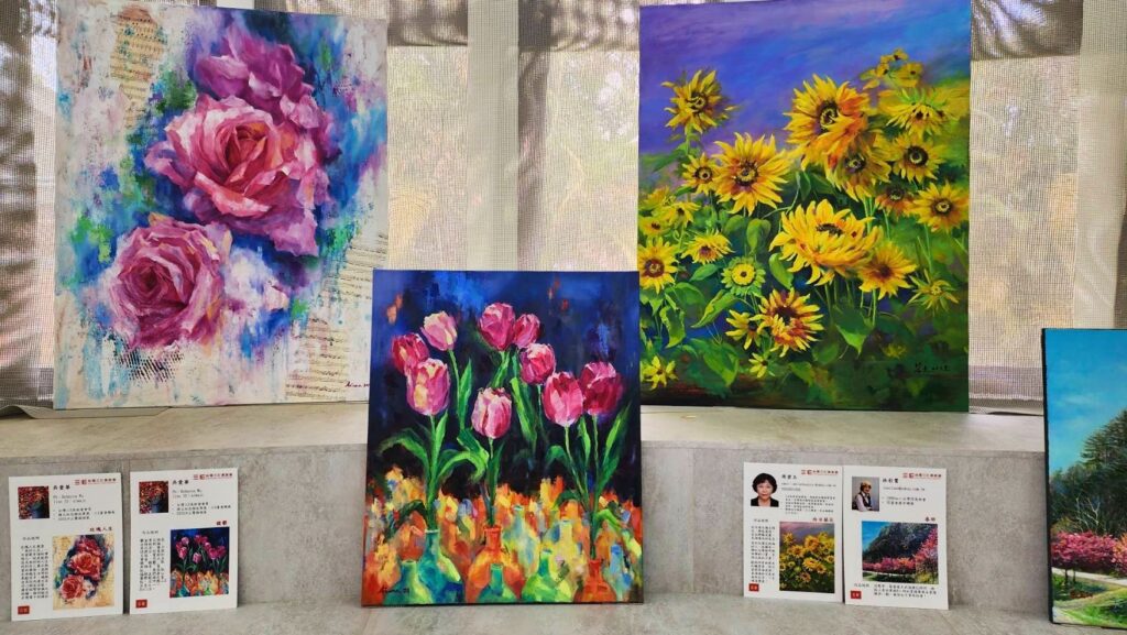 ▲以鬱金香為主題的花卉聯展，相當有聚焦效果。（記者 辛澎祥/攝）
