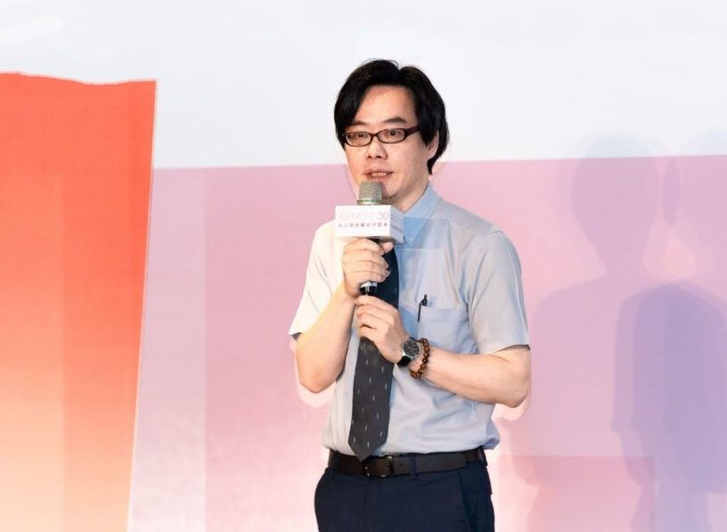 ▲白適銘教授講述臺灣美術史三部曲備受期待。(記者 辛澎祥/攝)